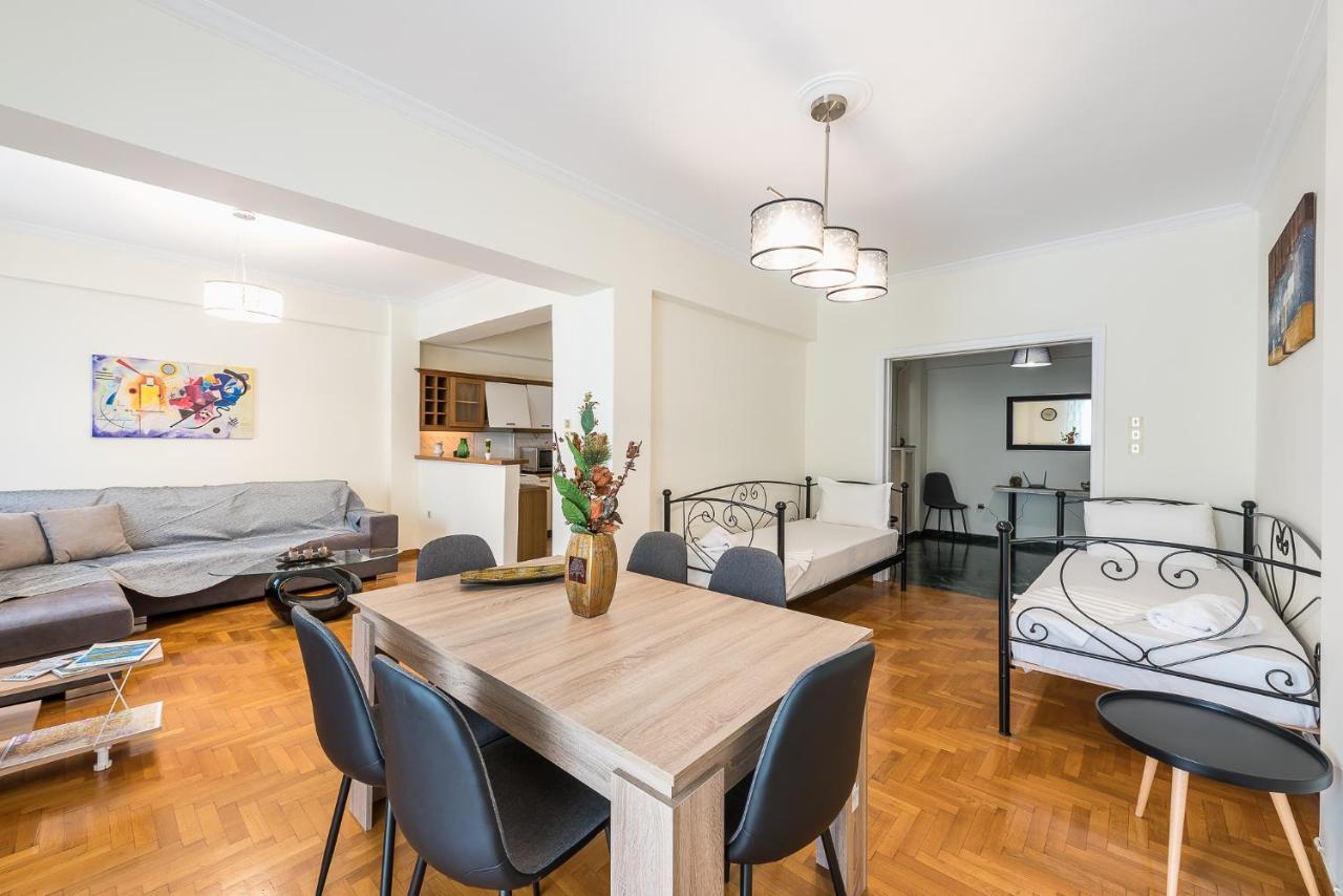 Comfy Apartment In Acropolis Area By Cloudkeys Athen Eksteriør billede
